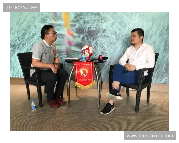 退役足球明星畅谈职业生涯与未来发展之路的深度访谈视频 退役足球明星畅谈职业生涯与未来发展之路的深度访谈视频